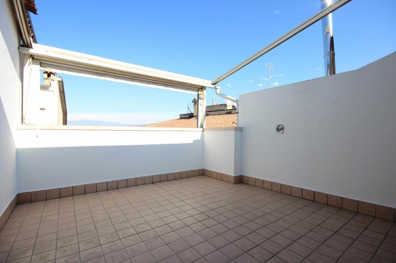 Case Vr Holiday Vittorias Flat Verona Exteriör bild
