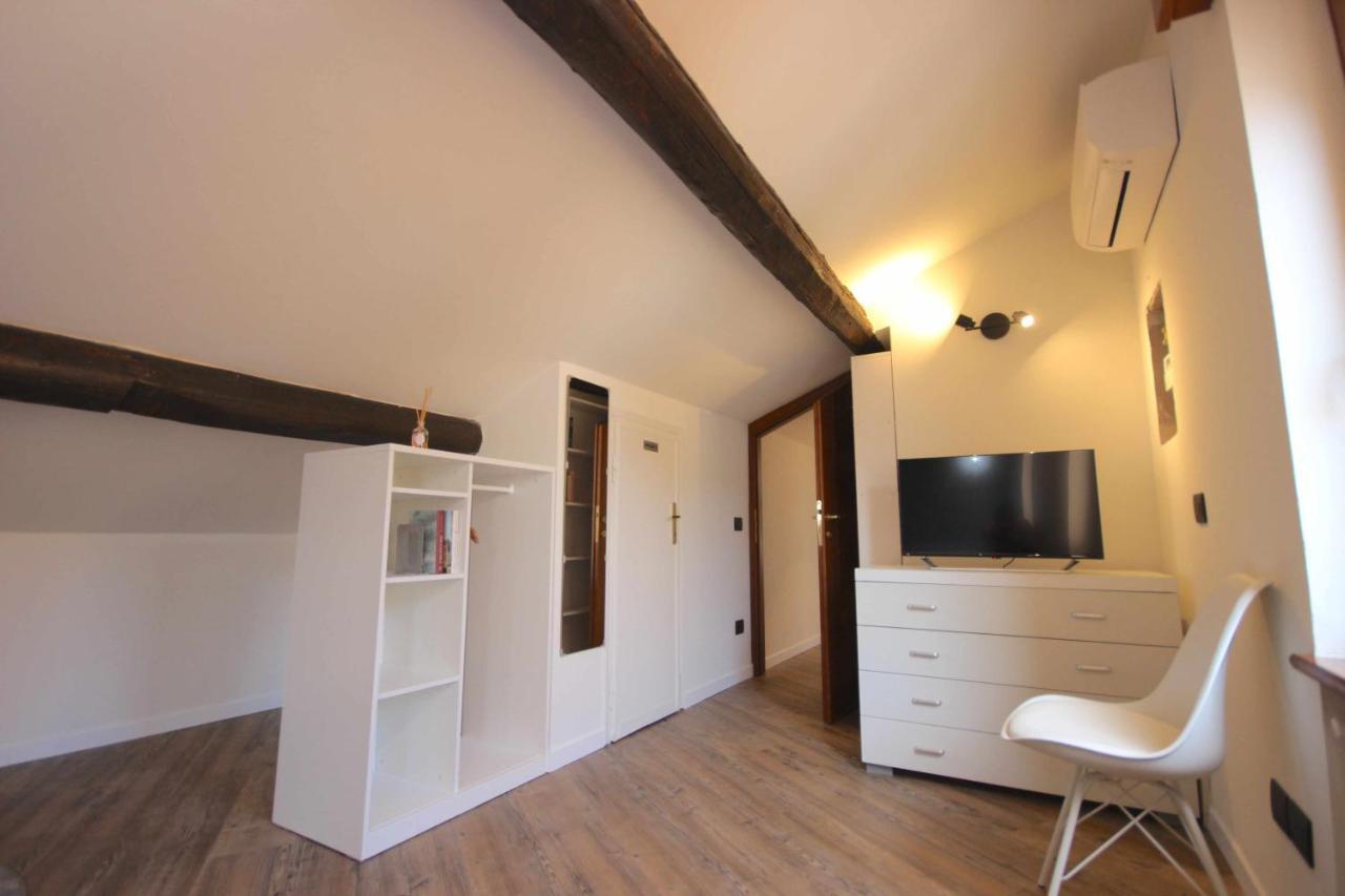 Case Vr Holiday Vittorias Flat Verona Exteriör bild
